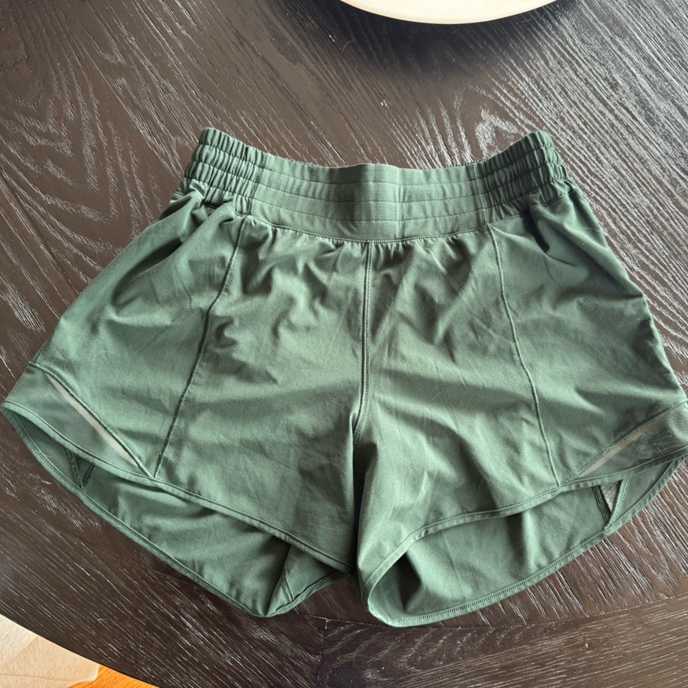 Lululemon 4inch HR Hotty Hot Shorts - Legacy Green